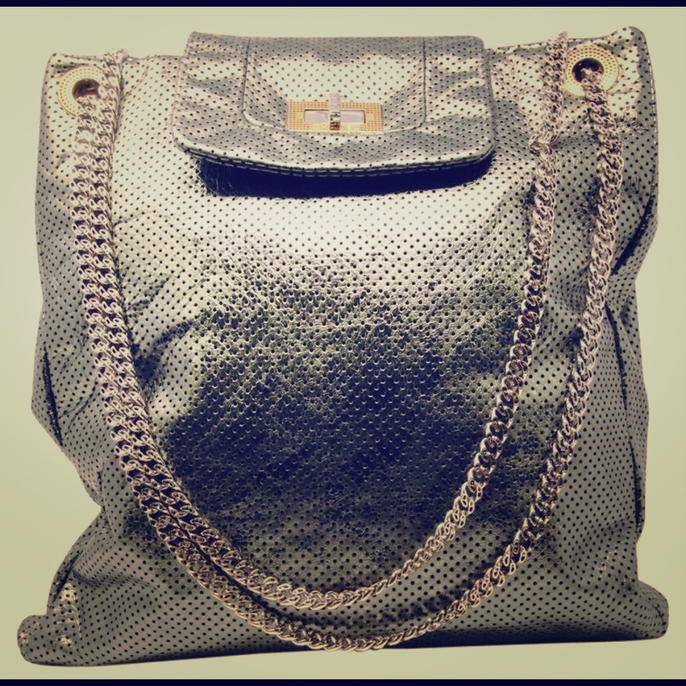 Authentic Chanel Coco perforated Bag Lambskin - Picture 2 of 8